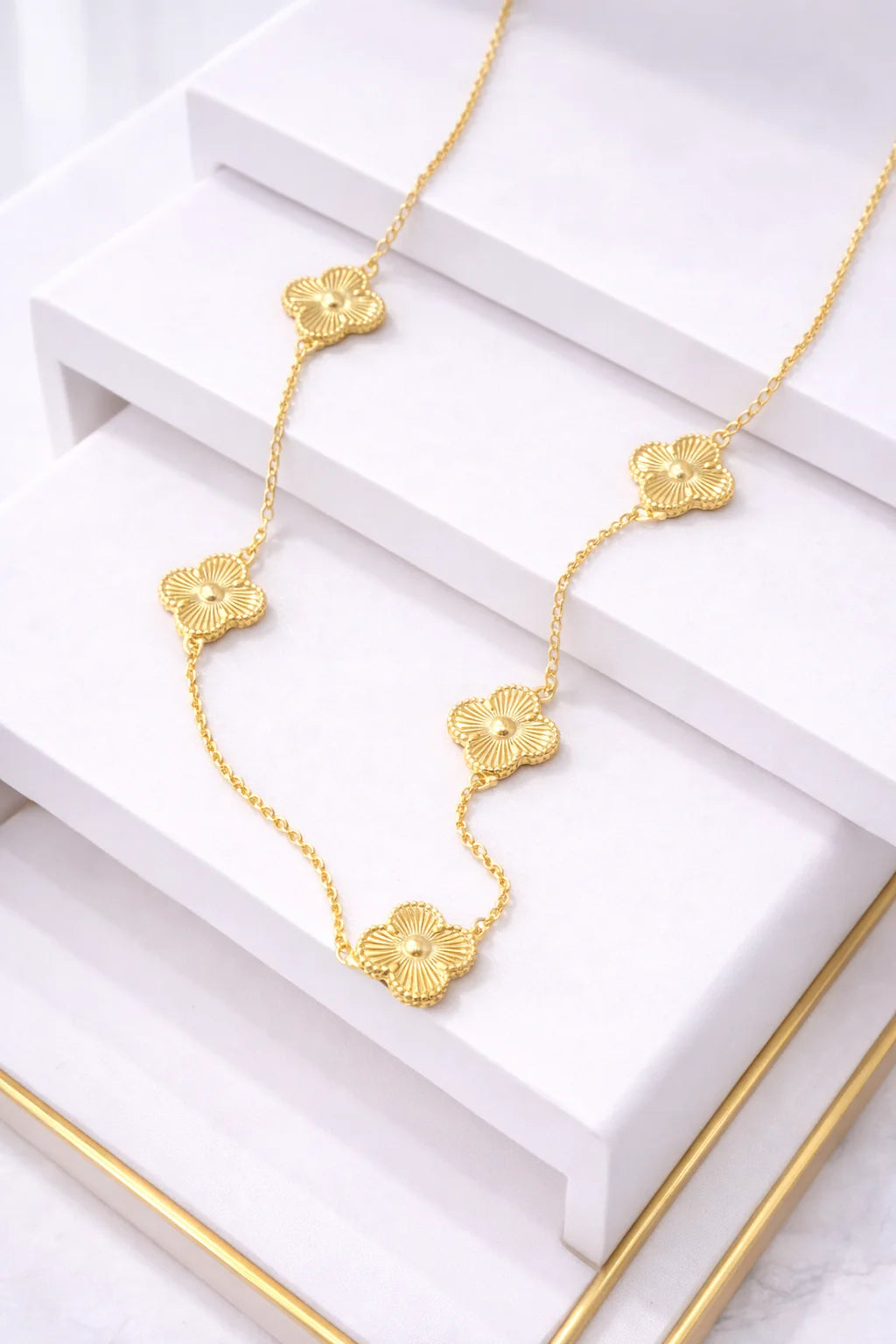 COLLAR TRÉBOL PREMIUM - COMPRA 3  Y LLÉVATE + 3 GRATIS SOLO HOY ☘️💎✨🎁🔥