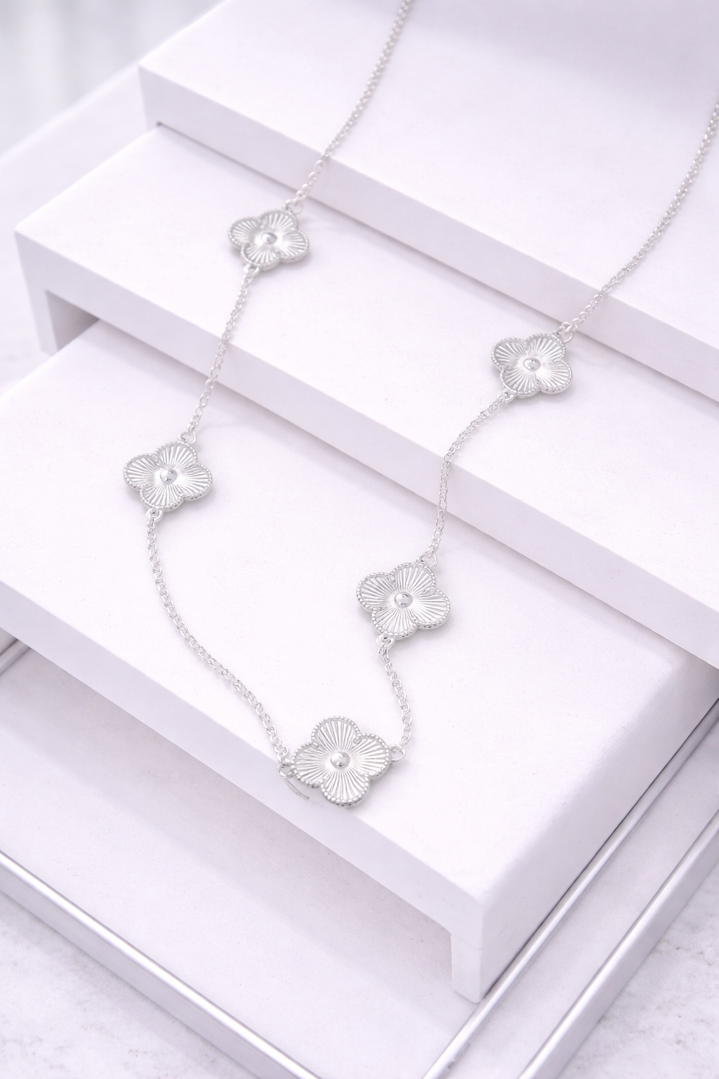 COLLAR TRÉBOL MÁGICO - COMPRA 3 Y LLÉVATE + 3 GRATIS SOLO HOY ☘️💎✨🎁🔥