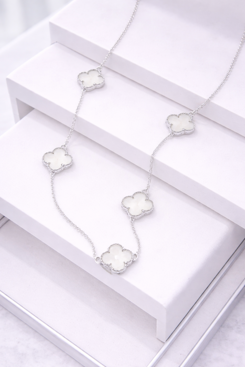 COLLAR TRÉBOL MÁGICO - COMPRA 3 Y LLÉVATE + 3 GRATIS SOLO HOY ☘️💎✨🎁🔥