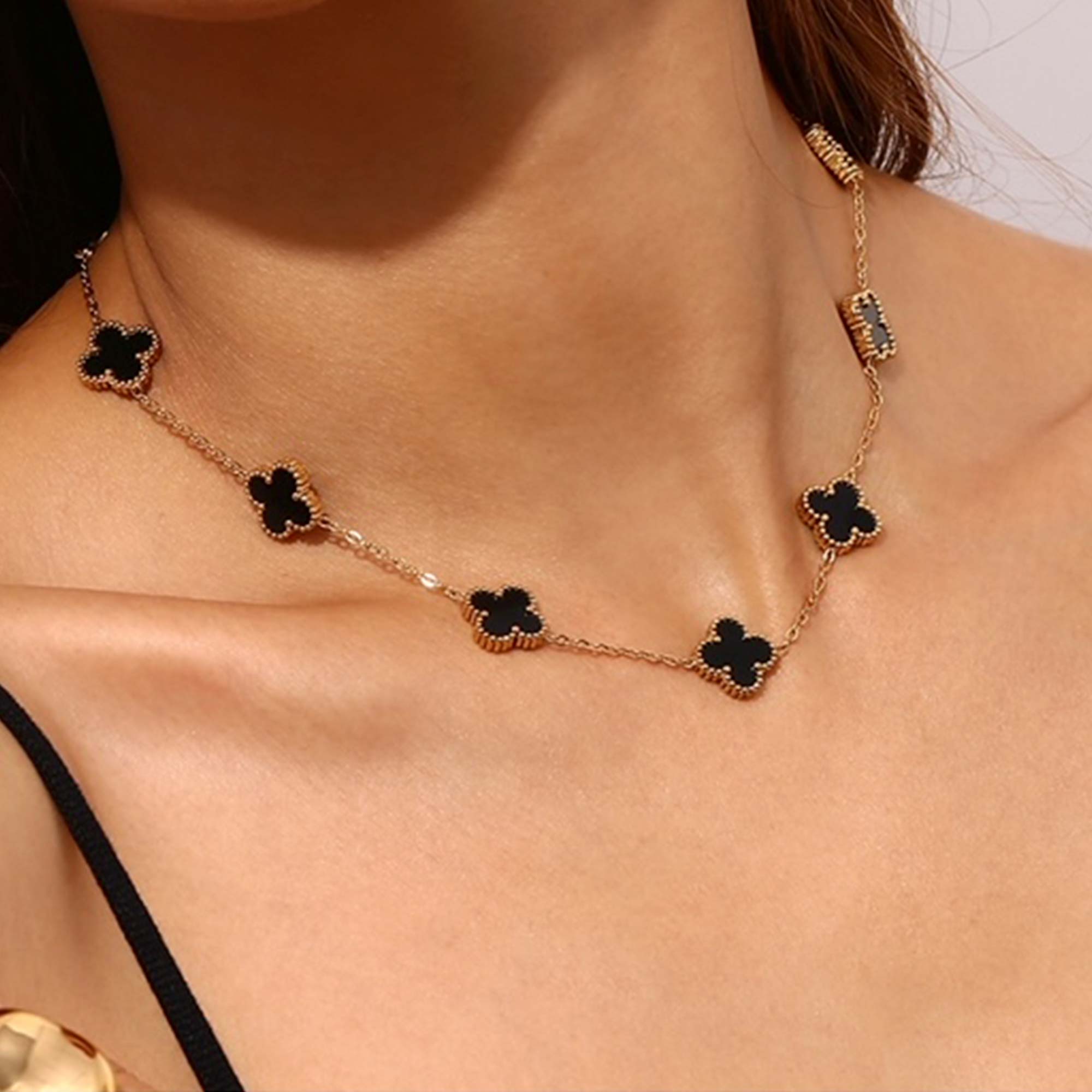 Collar Celebridad Premium Unisex – Suerte con Estilo Elevado ✨🍀